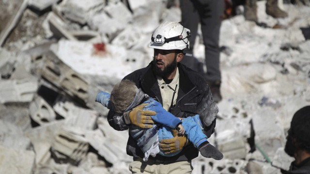 EUA se dizem 'alarmados' com suposto uso de gás de cloro contra sírios