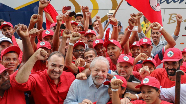 Lula conta com escolta do MST em caravana pelo Rio Grande do Sul