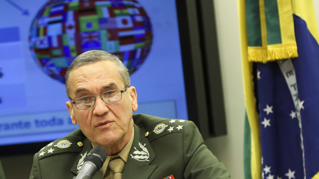Exército defende declarações de general Villas Bôas no Twitter