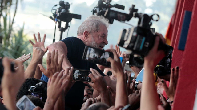 Vox Populi: Lula lidera com 47% das intenções de voto após prisão