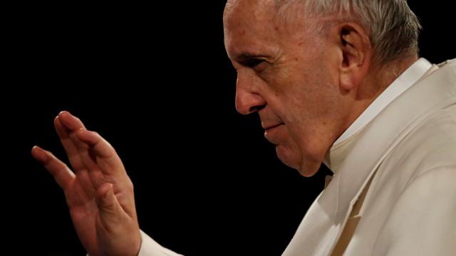 Papa Francisco alerta que internet é fonte de violência