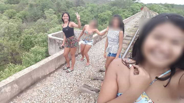 Jovens que caíram de ponte ao tirar selfie serão operadas