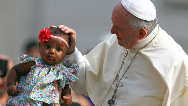 Papa pede que imigrantes parem de ser considerados 'ameaça'
