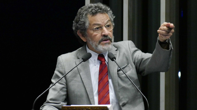 Senador reforça que PT registrará candidatura de Lula em 15 de agosto