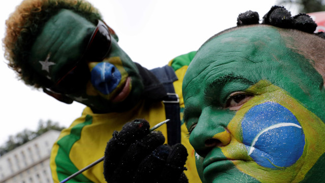 Pesquisa: 7 em cada 10 brasileiros irão acompanhar os jogos da Copa