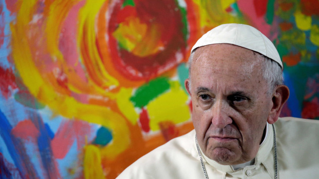Papa Francisco aceita renúncia de arcebispo que encobriu pedofilia