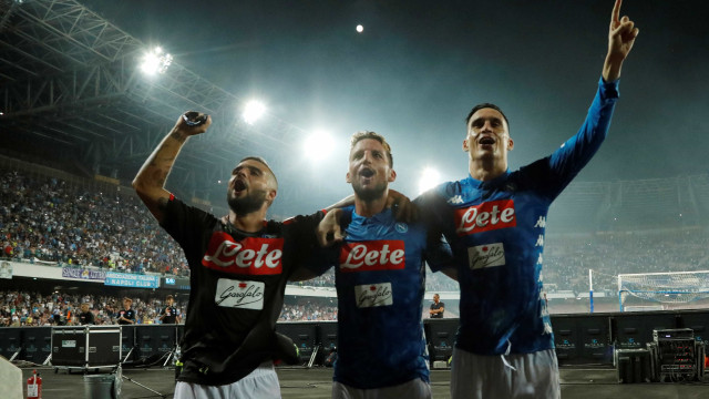 Com virada incrível, Napoli vence Milan pelo Italiano