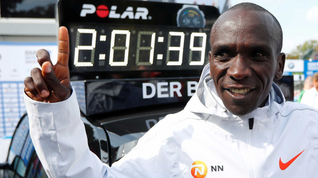 Medalhista de ouro no Rio-2016 derruba o recorde da maratona