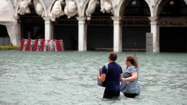 Chuvas deixam 11 mortos na Itália e destruição por todo país