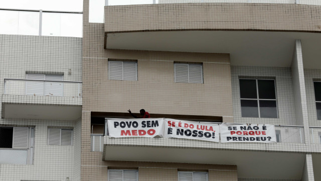 Tríplex atribuído a Lula pode ter aluguel temático pelo Airbnb