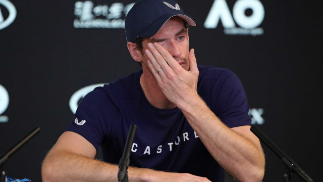 Em lágrimas, Murray diz querer encerrar carreira em Wimbledon