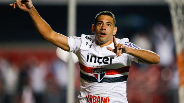 Botafogo tem acerto com Diego Souza, mas São Paulo promete jogo duro