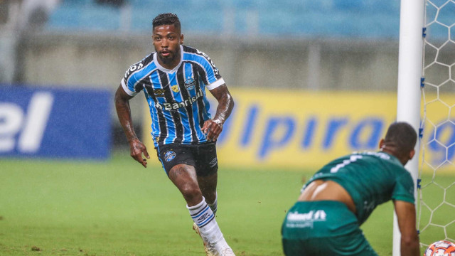 Grêmio vence com gols de Marinho e confirma classificação antecipada