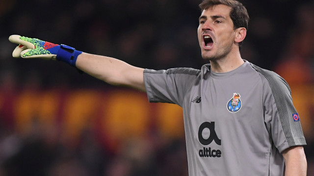 Aos 37, Casillas renova com Porto: 'Quero acabar minha carreira aqui'