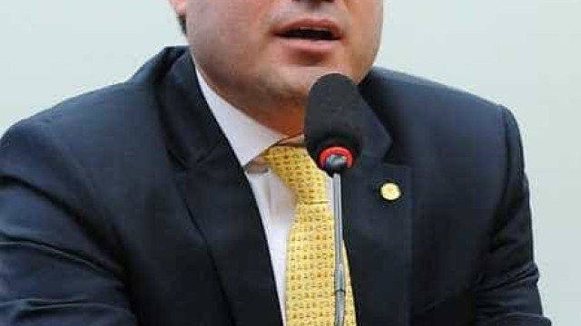 Relator desiste da proposta de engordar fundo eleitoral em R$ 2 bi