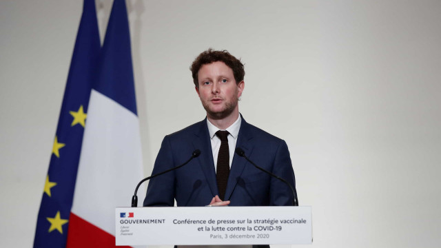 Governo francês "reticente" quanto a passaporte de vacinação europeu