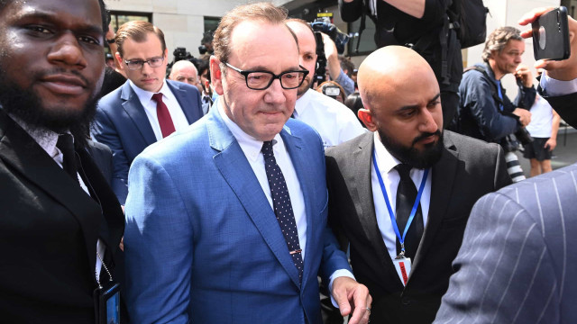 Escândalo sexual: Kevin Spacey em liberdade até nova audiência