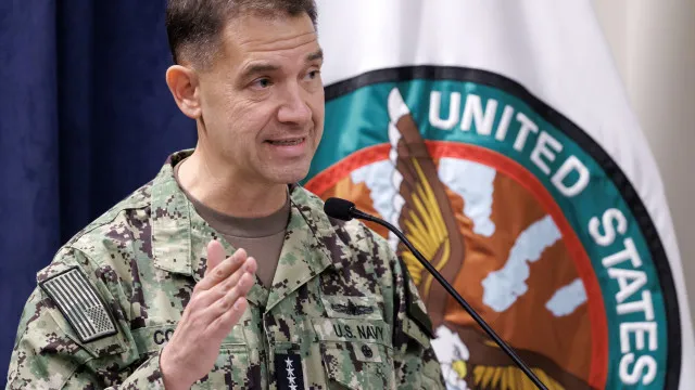 
                    EUA dizem ter reduzido ameaça iraniana no Estreito de Ormuz
                