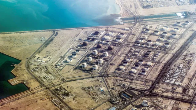
                    Explosão em terminal de gás no Qatar deixa 54 feridos e 18 desaparecidos
                