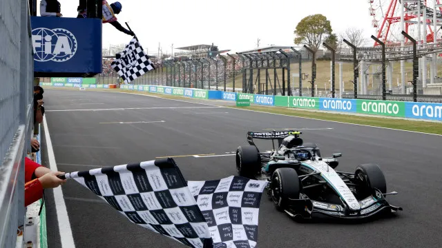 
                    Kimi Antonelli vence GP do Japão e faz história na Fórmula 1
                