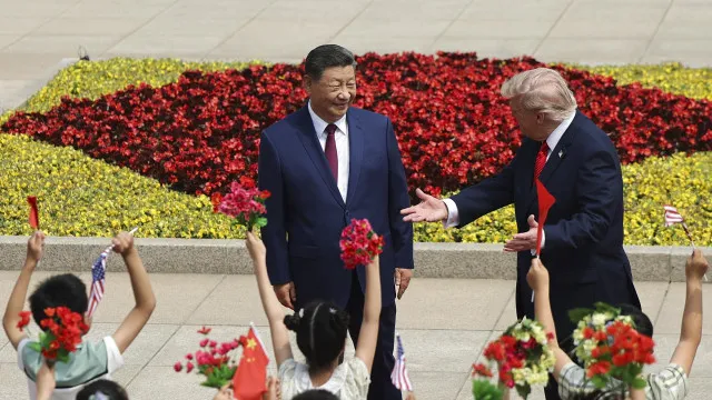 
                    Xi alerta Trump para risco de 'conflito' entre China e Estados Unidos
                