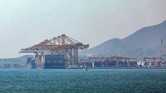
                    Estados Unidos restabelecem bloqueio a portos iranianos
                