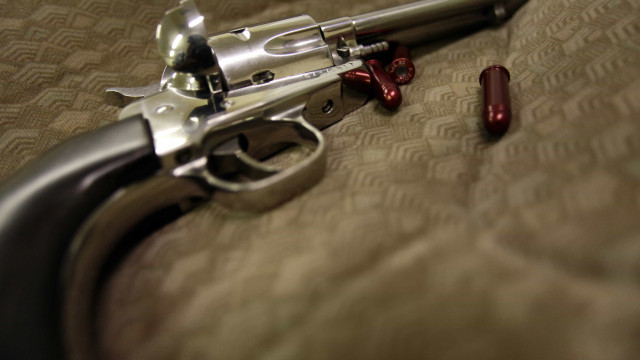 Número de armas nas mãos de caçadores e atiradores chega a 1 milhão no Brasil