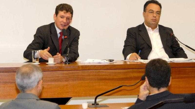 Conselho de Ética instaura processo de cassação contra André Vargas