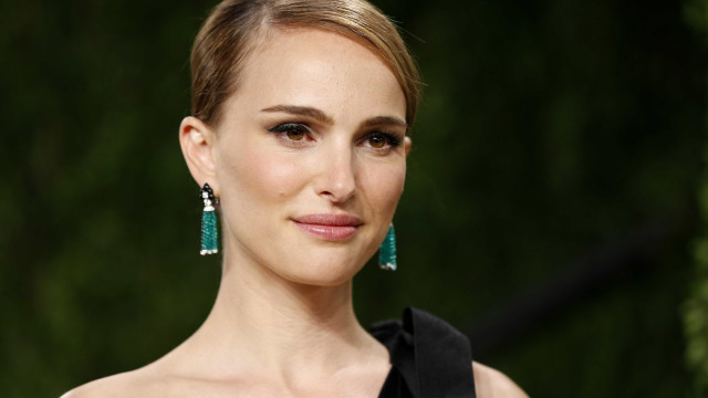 Natalie Portman se sente honrada em ser 'rosto da Dior'