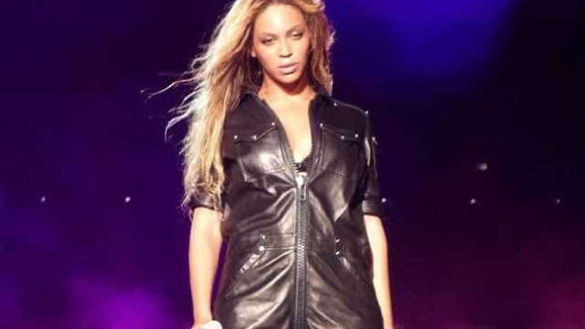 Beyoncé Knowles se apresenta no VMAs