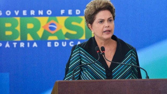 Ao comentar ouro no vôlei, Dilma cita programa do PT e diz que contribuiu