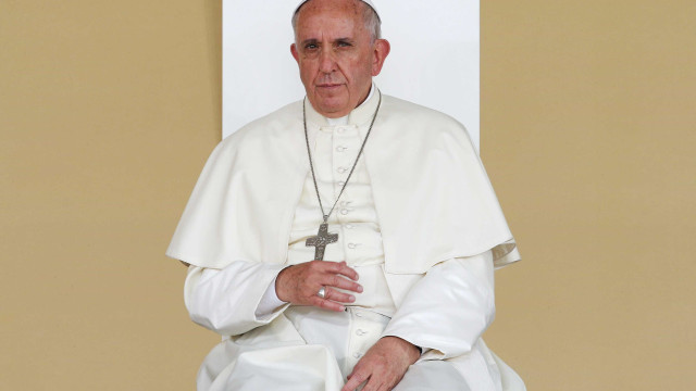 Papa pede que não tratem migrantes como "mercadorias"