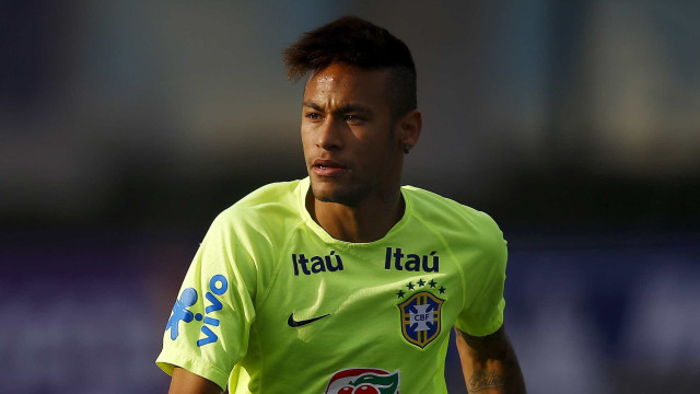 Neymar vai assistir ao jogo contra a Venezuela nos vestiários 