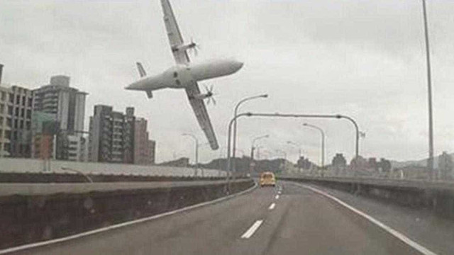 Piloto desligou avião sem querer e provocou acidente