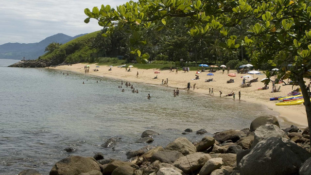 Onze das 19 praias de Ilhabela estão impróprias, diz Cetesb