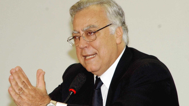 'Não se vai derrotar Bolsonaro odiando Bolsonaro', diz Miro Teixeira