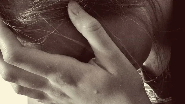 
                    Polícia investiga 8 menores por estupro coletivo contra menina no RJ
                