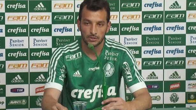 Em crise, Santos troca a diretoria de futebol e tira Edu Dracena do Palmeiras