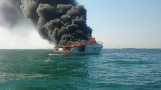 Lancha explode e deixa pelo menos 9 feridos em Cabo Frio