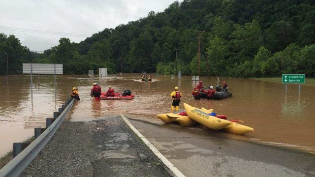 Inundações deixam ao menos 23 mortos nos EUA
