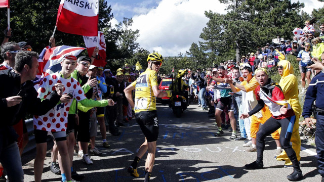 Tour da França: Froome cai e termina 12ª etapa correndo; confira!