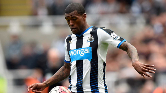 PSG dá 'chapéu' no Barcelona e anuncia a contratação de Wijnaldum