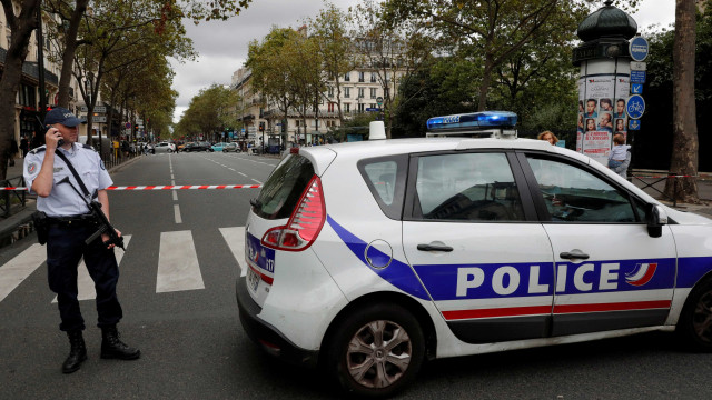 Três ficam feridos após ataque com faca em estação de trem em Paris