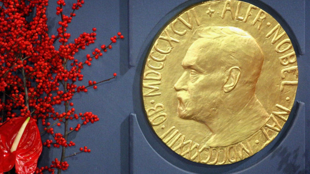 Prêmios Nobel pedem pacto sobre informação e democracia