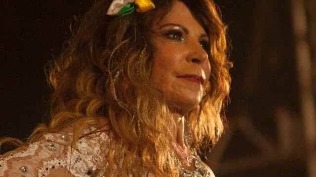 Elba Ramalho vai processar quem deu festa para 700 pessoas em sua casa em Trancoso