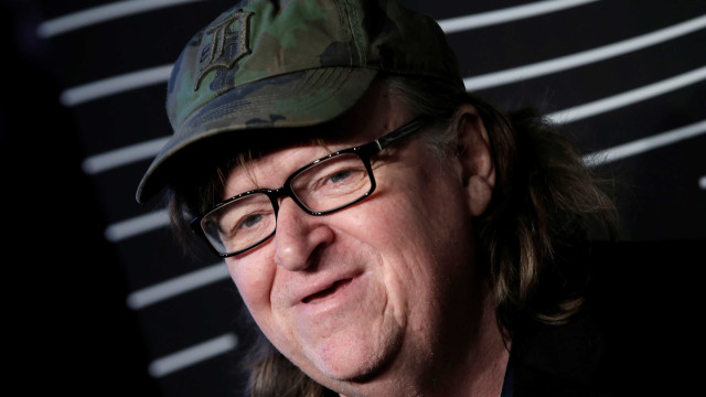 Michael Moore cria 'calendário da resistência' de atos anti-Trump
