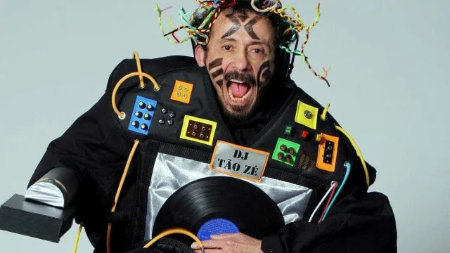 
                    Tom Zé chega aos 90, diz ser 'dodecafonista sertanejo' e que já superou ostracismo
                