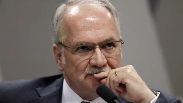 
                    Fachin tira pedido de investigação contra Mendonça do inquérito das fake news
                