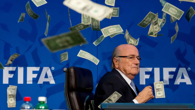 Ex-presidente da Fifa, Joseph Blatter revela que superou a covid-19 há um mês