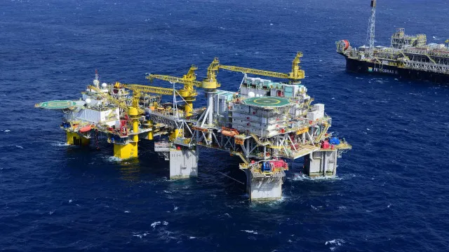 
                    Petrobras faz nova descoberta no pré-sal da Bacia de Campos
                